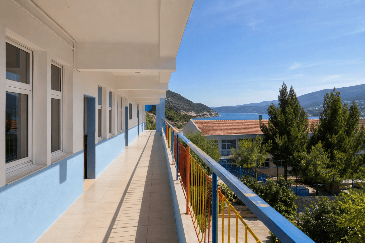 Kaş Atatürk İlköğretim-Ortaokulu derslik projesi görseli